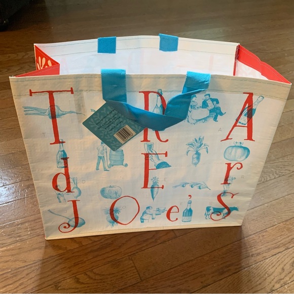 Trader Joe's "Hold the Bottles" Reusable Grocery Tote 7.3 Gallon Capacity NEW!! - Picture 2 of 9